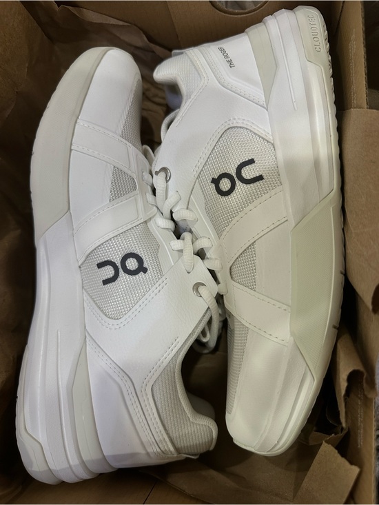 On Clouds Shoes - Brand New On The Roger Clubhouse Pro Size 9 in White/Ice color